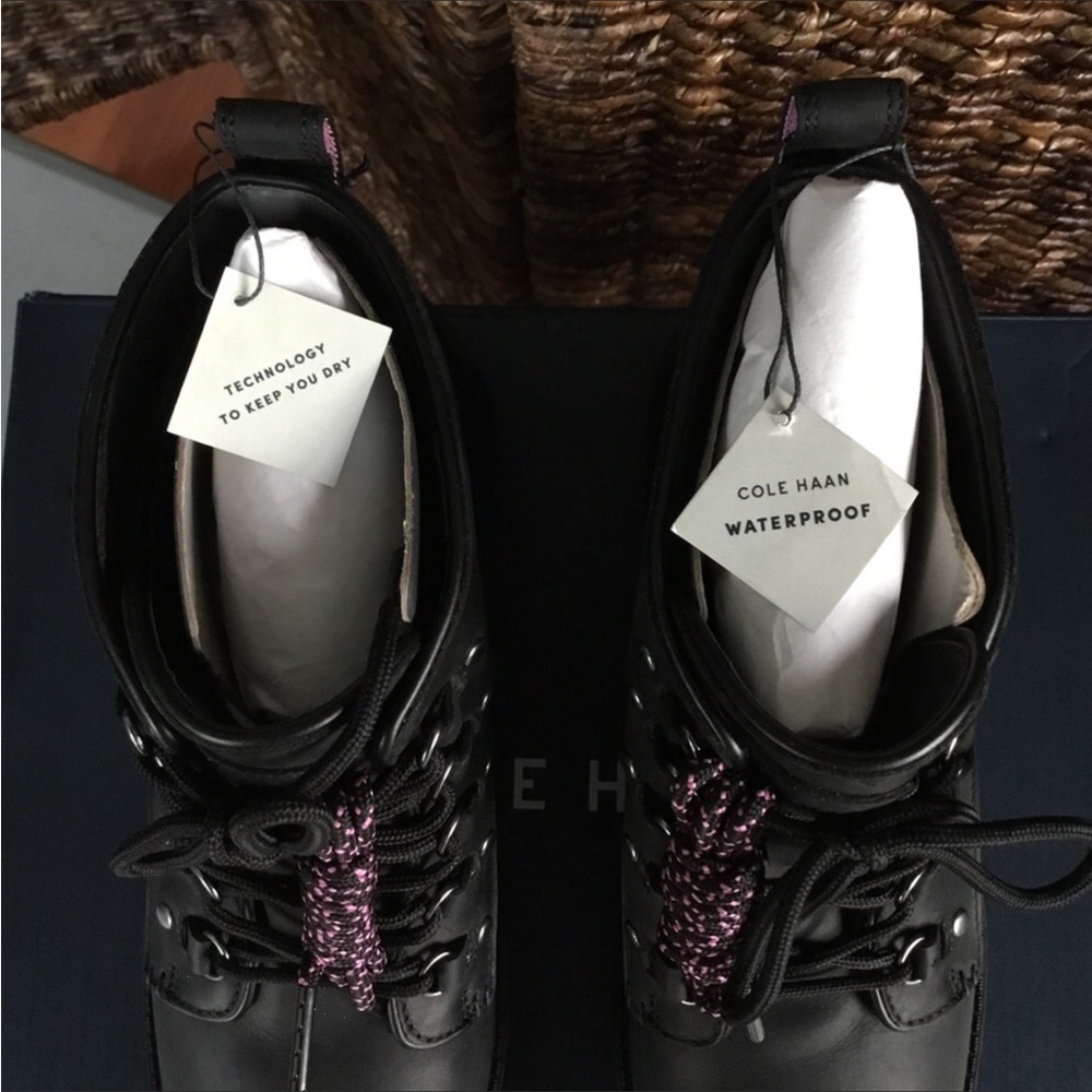 COLE HAAN NWOT LACEUP BLACK WATER PROOF BOOTS FINAL PRICE - Picture 5 of 16